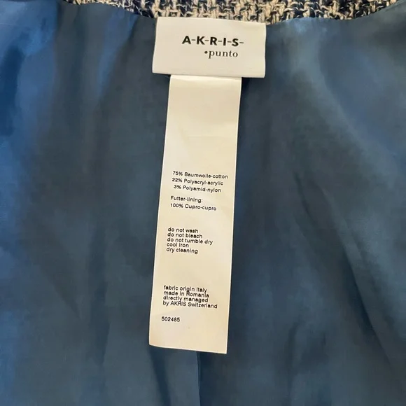 Akris Punto Long Sleeve Tweed Jacket. 10 - Picture 6 of 10